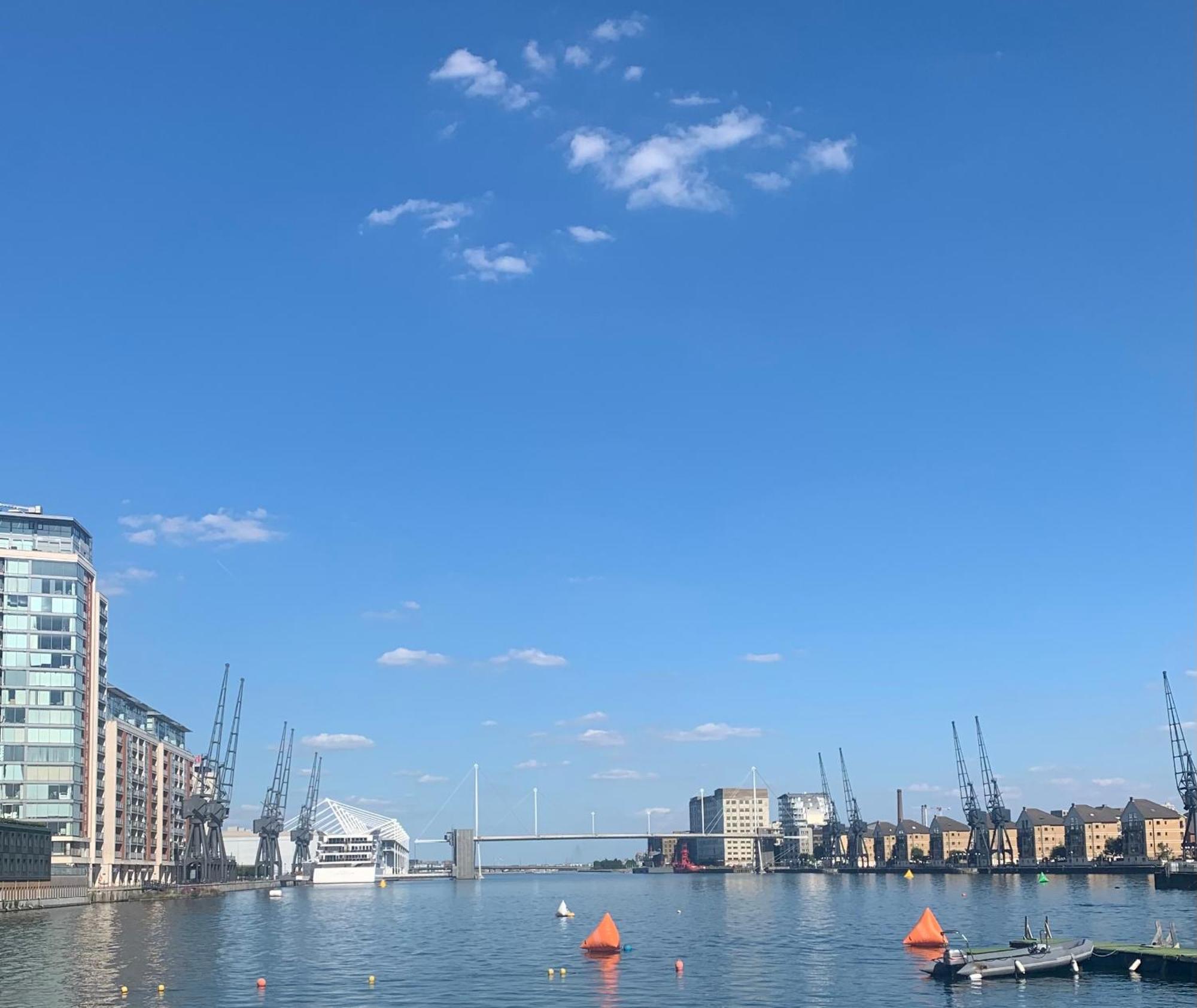 Excel, O2, Canary Wharf, London City Airport - Free Parking Buitenkant foto